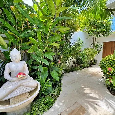 2-Br Villa In Sanur Mins Walk To The Beach